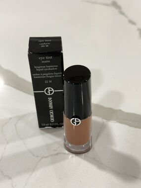 Brand NEW Giorgio Armani Eye Tint Matte Liquid Eyeshadow - Cashew 22M